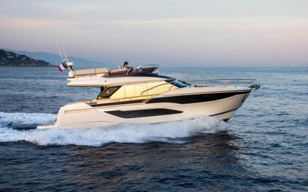 Prestige F4.9 - Yacht Charter Croatia