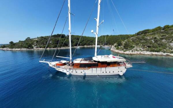 Vivere - Yacht Charter Croatia